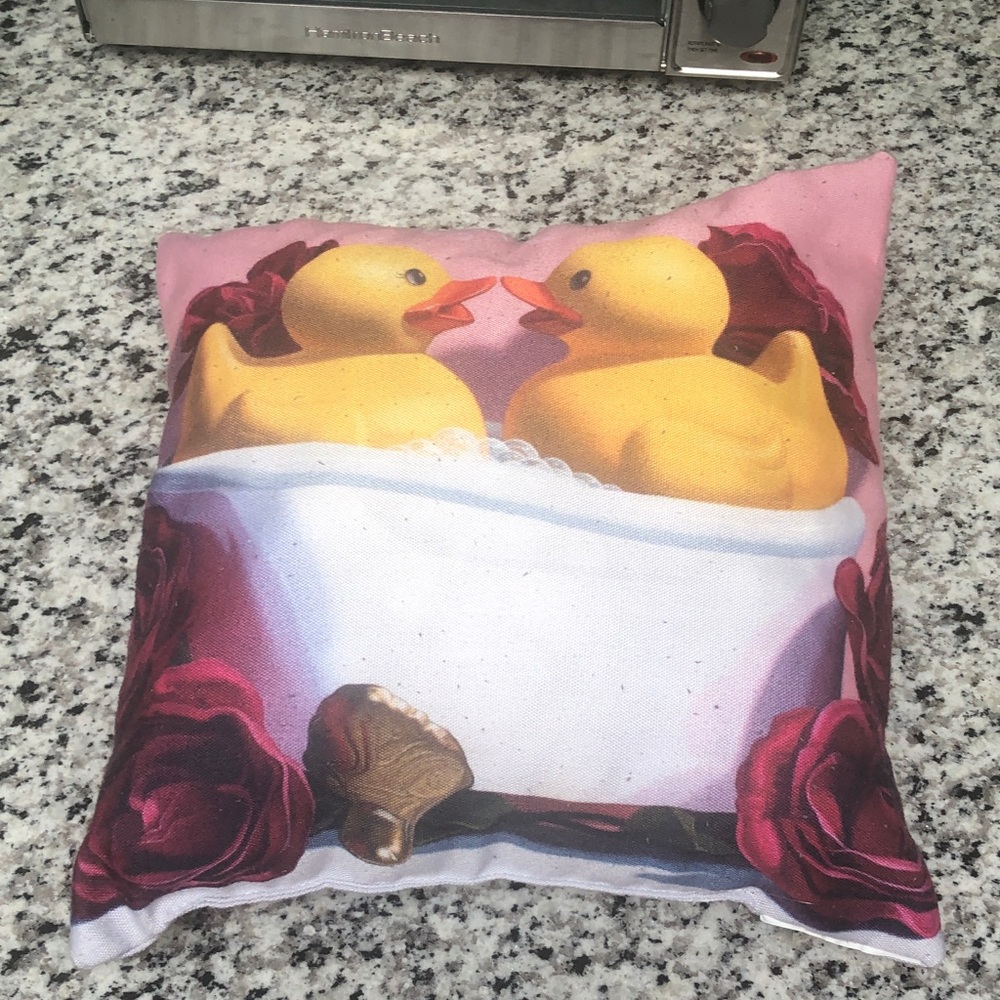 🥧🔥 Love Ducks in a Tub Small Throw Pillow